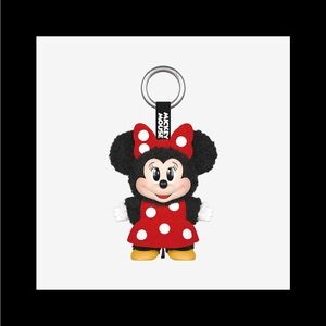 Mickey & Family - Minnie Mouse